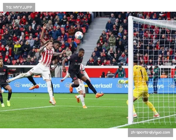 勒沃库森角球战术奏效 塔普索巴头球破门展现定位球威力 勒沃库森角球战术奏效 塔普索巴头球破门展现定位球威力